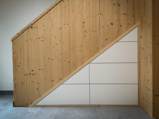 Meuble sous-escalier